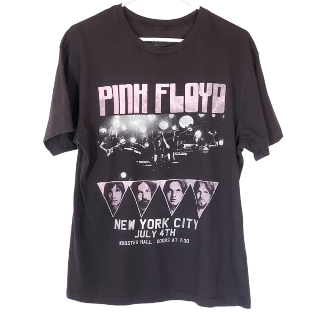 1050 * Pink Floyd Wooster Hall New York City July 4th Black Pink Size M